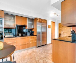 1331 Brickell Bay Dr, Unit 0 in Miami, FL - Building Photo - Building Photo