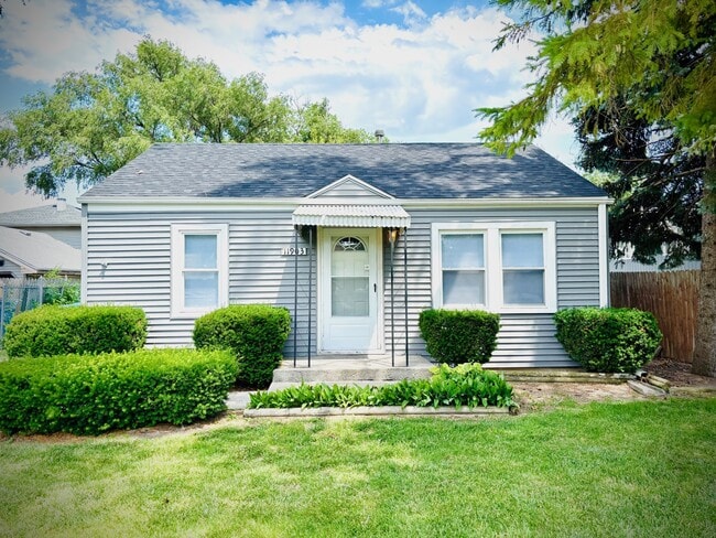 property at 11903 S Laramie Ave