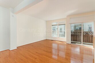 1030 Harrison Cir in Alexandria, VA - Building Photo - Building Photo