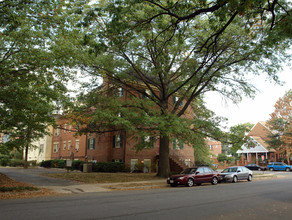 807 S Alfred St in Alexandria, VA - Building Photo - Building Photo