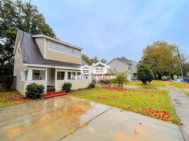 227 Woodview Ave in Norfolk, VA - Building Photo - Building Photo