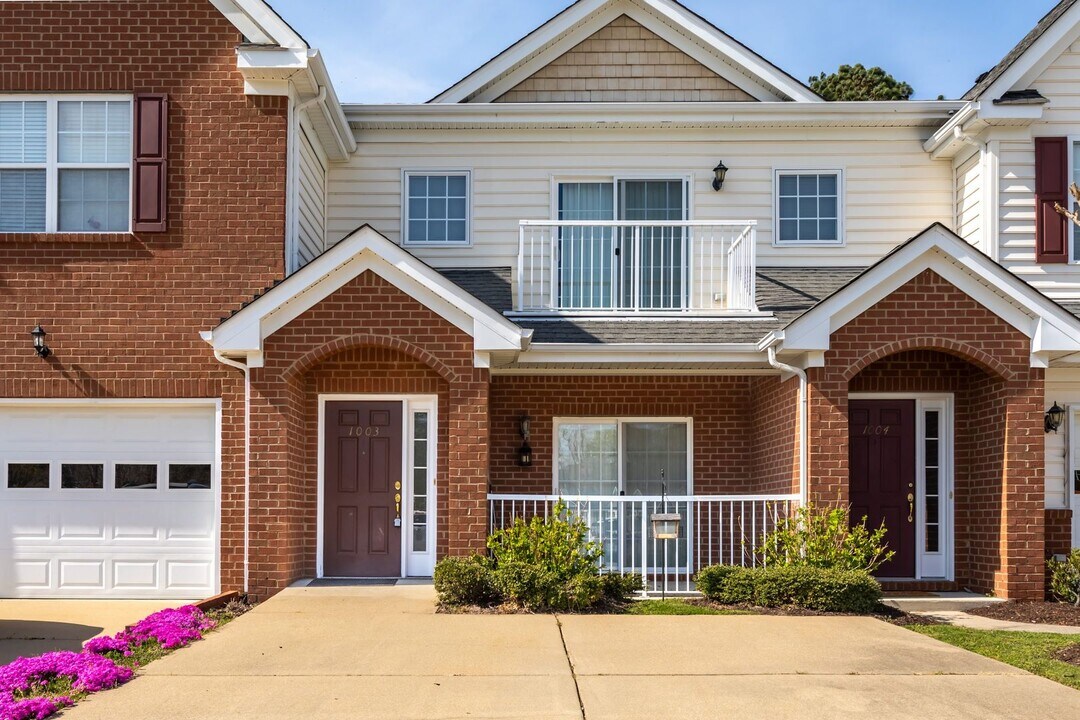 1003 Rustads Cir in Williamsburg, VA - Building Photo