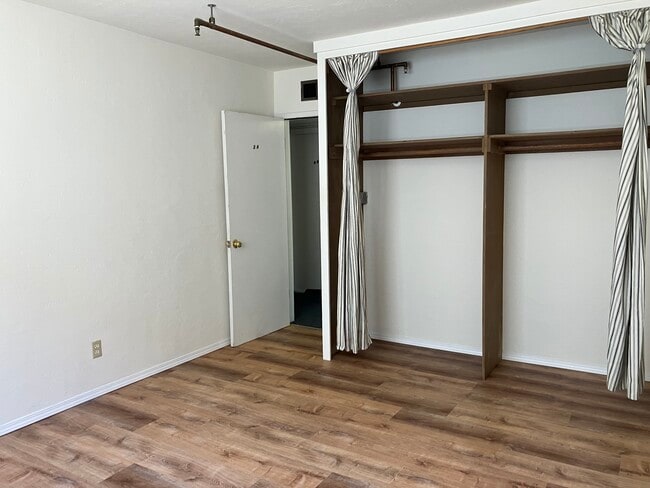 property at 2531 Benvenue Ave