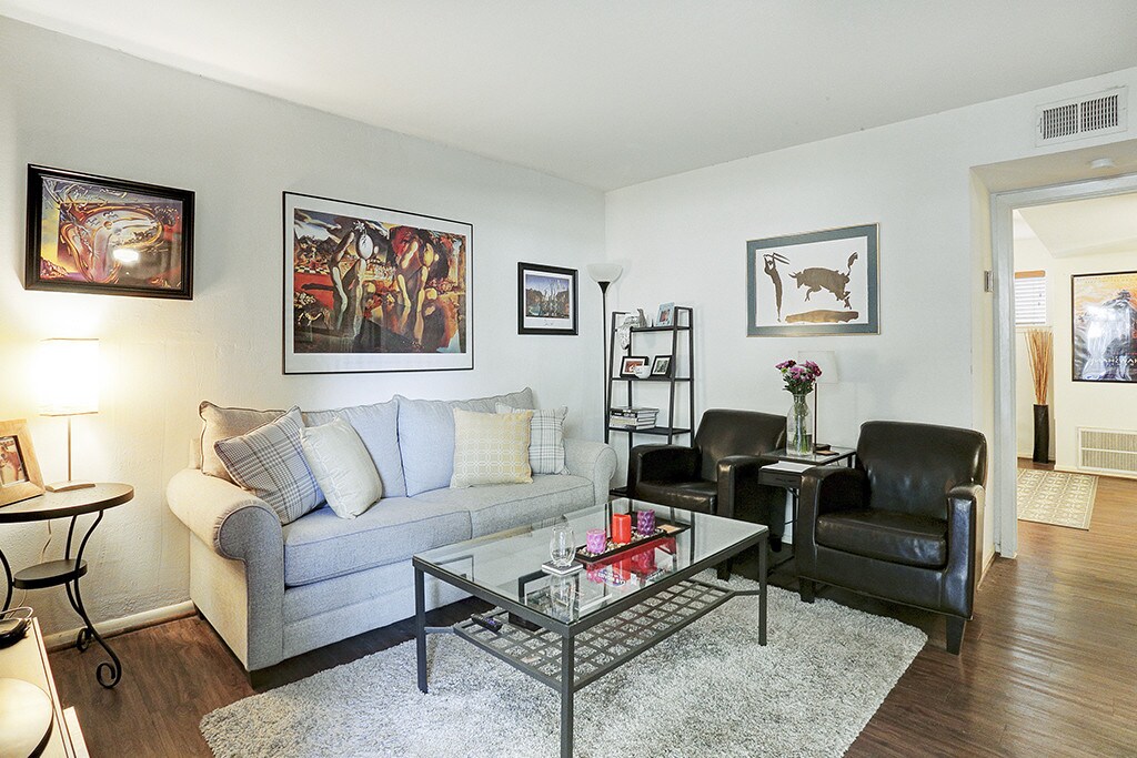 1222 Welch St in Houston, TX - Building Photo