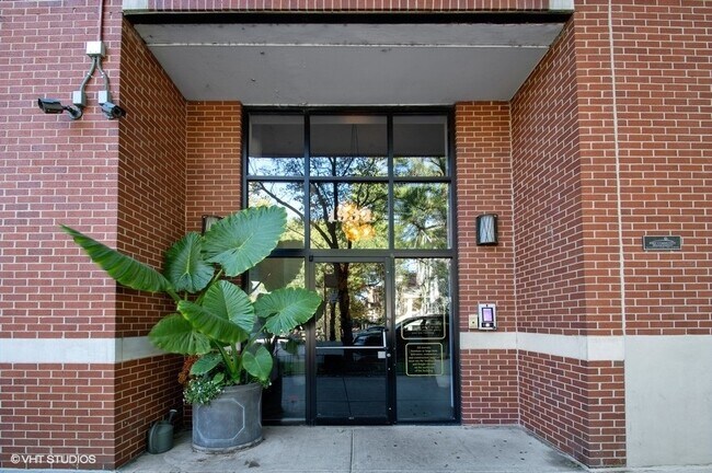 1934 N Washtenaw Ave in Chicago, IL - Building Photo - Building Photo