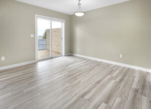 720 Berg Lp in Leduc, AB - Building Photo - Building Photo