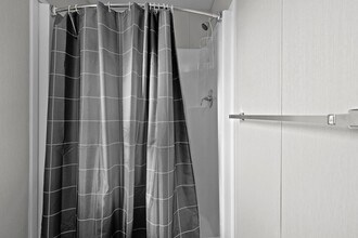 1747 Beverly Dr in Naples, FL - Foto de edificio - Building Photo