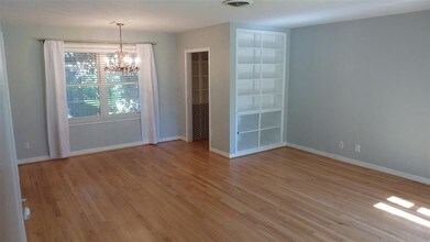 12811 Butterfly Ln in Houston, TX - Building Photo - Building Photo