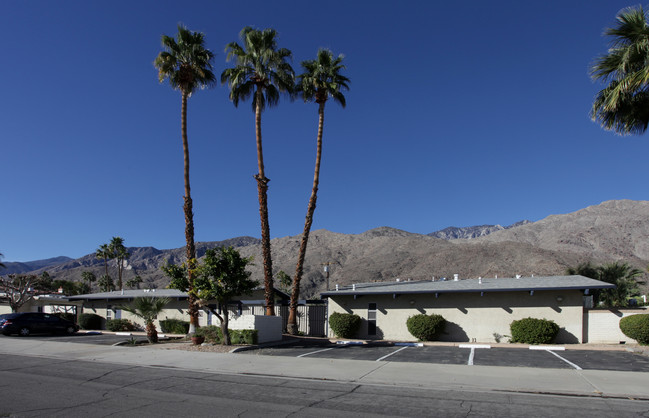 1655 S Calle Palo Fierro in Palm Springs, CA - Building Photo - Building Photo