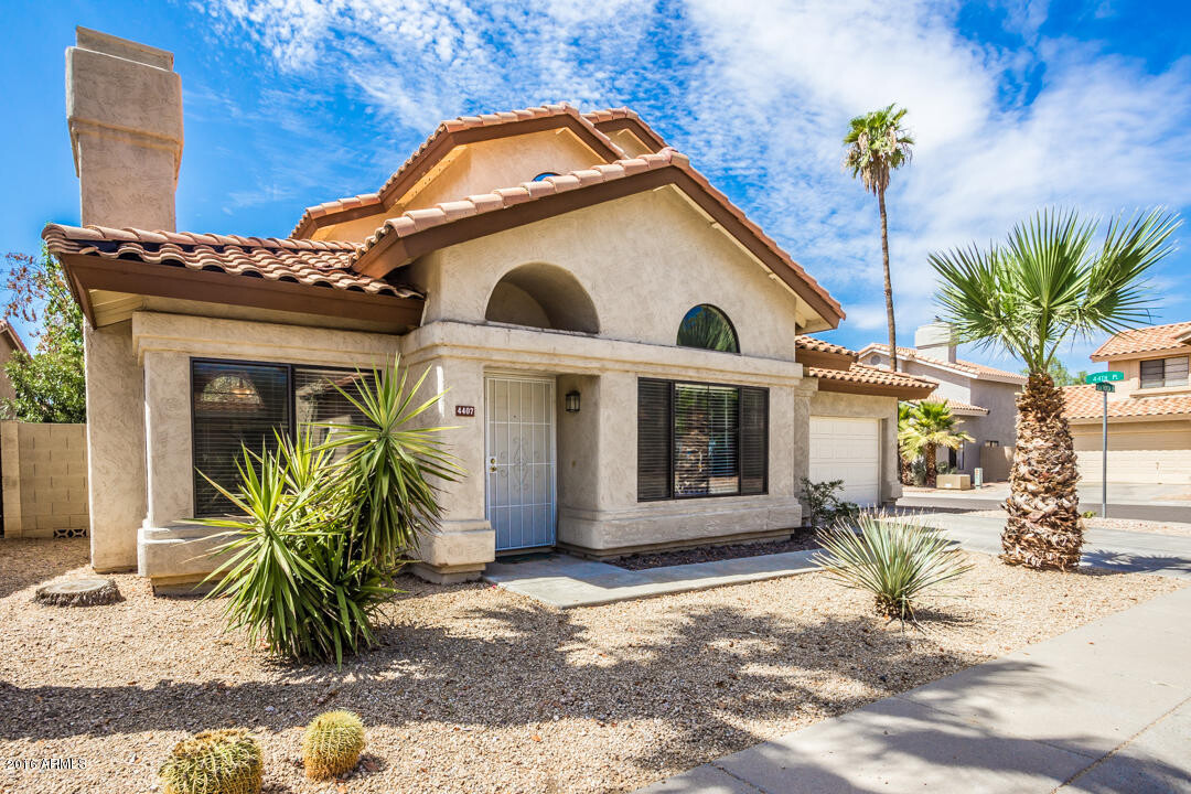 4407 E Villa Theresa Dr in Phoenix, AZ - Building Photo