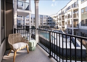 Ivy and Green in Hackensack, NJ - Building Photo