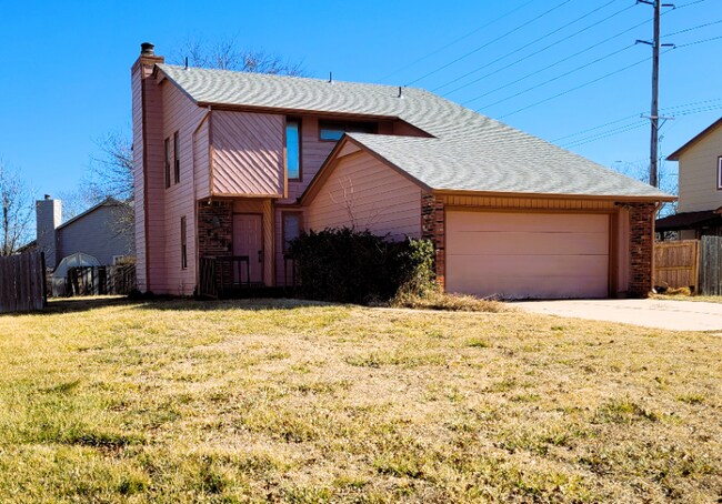 2348 S Capri St in Wichita, KS - Building Photo - Building Photo