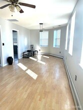 31 W Main St, Unit UPPER in Englishtown, NJ - Building Photo - Building Photo