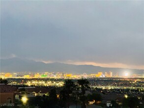 356 Rosefinch St in Henderson, NV - Building Photo - Building Photo