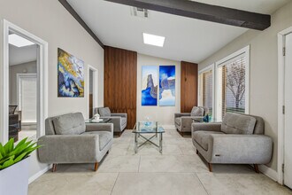 Spring Rose in Houston, TX - Foto de edificio - Lobby