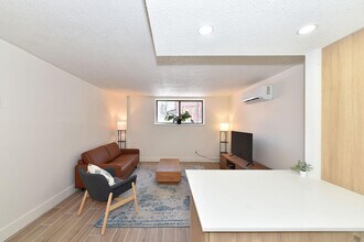 160 Dowling Ave Toronto in Toronto, ON - Building Photo - Building Photo