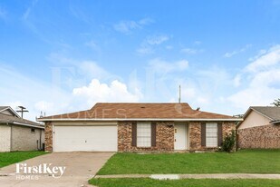 612 Coolwood Ln, Unit Bldg 10-1005 in Mesquite, TX - Building Photo