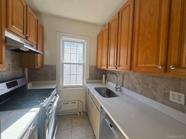 214-06 36th Ave in Queens, NY - Building Photo - Building Photo