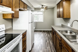 Windsong Apartments in Omaha, NE - Foto de edificio - Building Photo