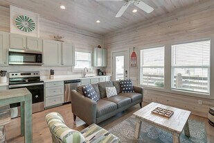 1924 Eleventh St in Port Aransas, TX - Building Photo