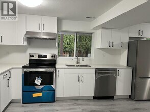 6040 Christina Rd in Richmond, BC - Building Photo - Building Photo