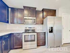 4945 Westerly Dr in Winston-Salem, NC - Building Photo - Building Photo