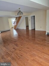 7826 Bodkin View Dr in Pasadena, MD - Building Photo - Building Photo