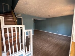 813 Azalea St in Tallassee, AL - Foto de edificio - Building Photo