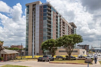 Avenir in Austin, TX - Foto de edificio - Building Photo