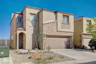 8186 Lone Boulder St in Las Vegas, NV - Building Photo - Building Photo