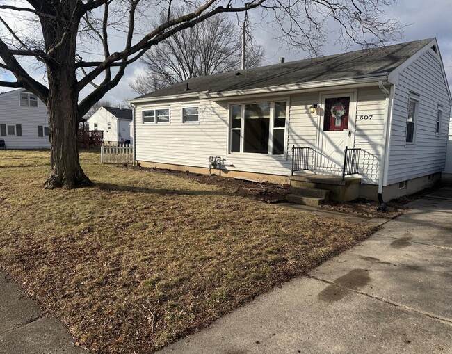 property at 507 Maplewood Dr