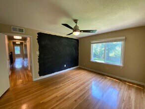 7076 Wickshire Cove W in Germantown, TN - Building Photo - Building Photo