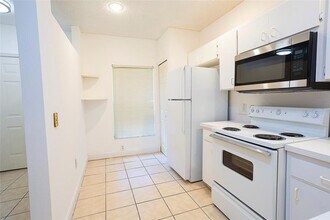 8545 Hunters Key Cir in Tampa, FL - Building Photo - Building Photo