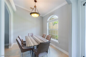 2960 10th Ave NE in Naples, FL - Building Photo - Building Photo