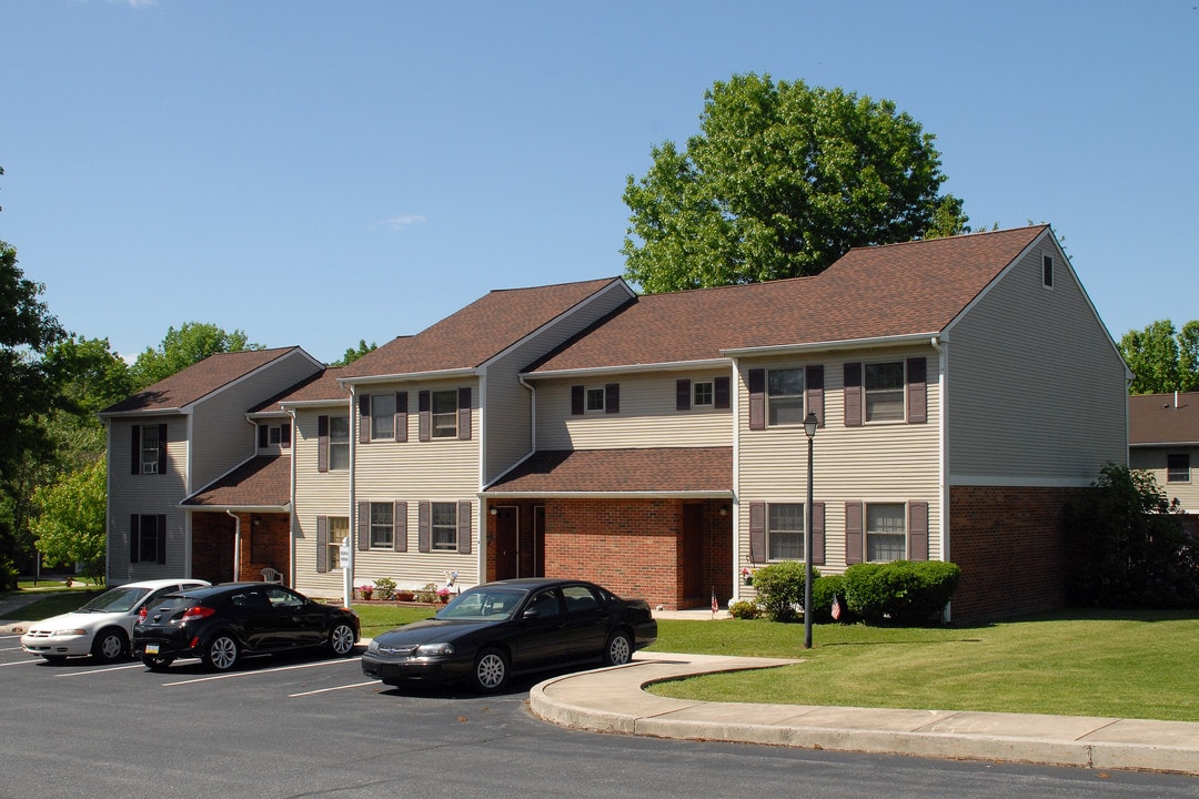 Oak Dale Estates in Orwigsburg, PA - Building Photo