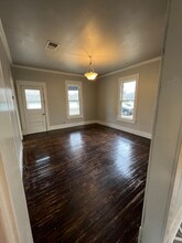 417 N Walnut St in Cleburne, TX - Foto de edificio - Building Photo