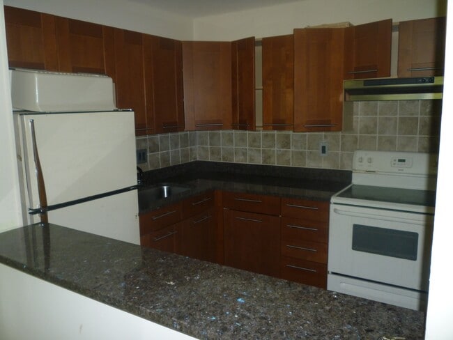 property at 15 Donna Dr