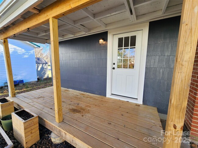 1005 Brantley Rd in Kannapolis, NC - Building Photo - Building Photo