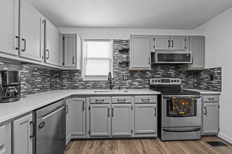210 Pennington Blvd in Portsmouth, VA - Building Photo - Building Photo