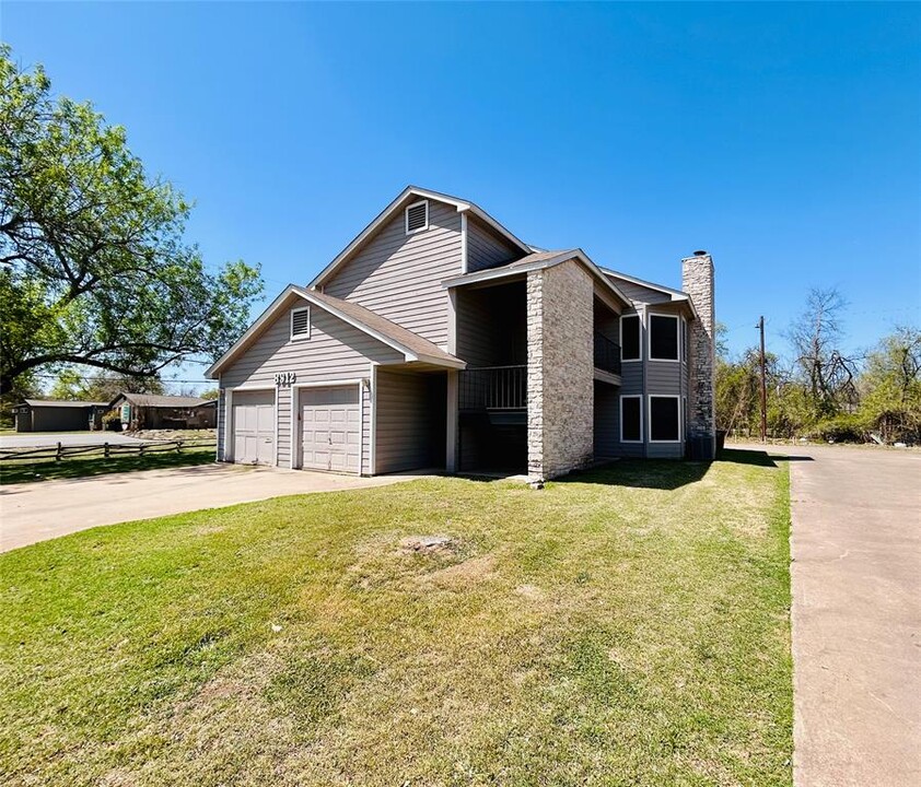 8912 Schick Rd in Austin, TX - Building Photo