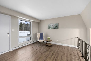 Village Green Court in Sault Ste Marie, ON - Building Photo - Building Photo
