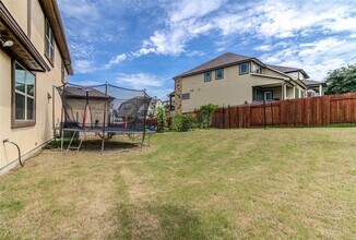 15621 Cabrillo Way in Bee Cave, TX - Building Photo - Building Photo