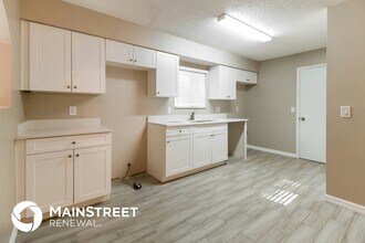 2409 Oak Hollow Dr in Kissimmee, FL - Building Photo - Building Photo