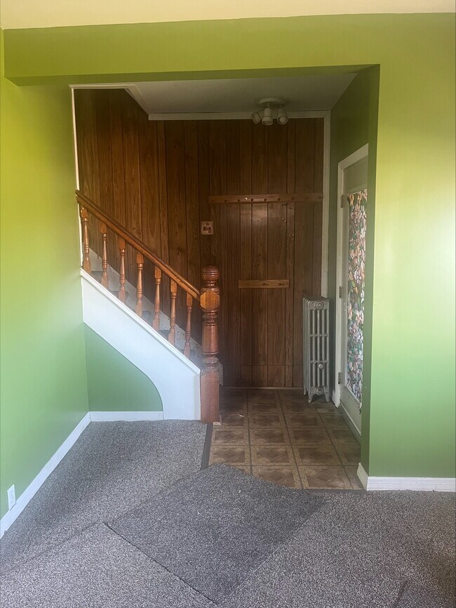 8 Stout St in Pittston, PA - Building Photo - Building Photo
