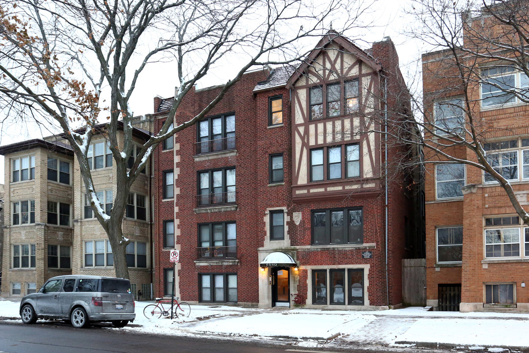 6540 N Glenwood Ave in Chicago, IL - Foto de edificio