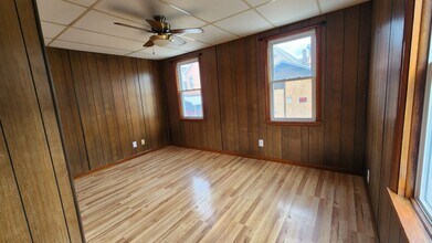 908 Fallowfield Ave in Charleroi, PA - Building Photo - Building Photo