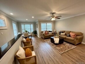 2004 Vista View Dr in Farmingville, NY - Building Photo - Building Photo