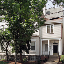 Franklin West Apartments, Leasing Office in Pittsburgh, PA - Foto de edificio - Building Photo