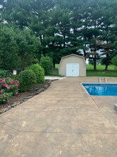 8852 Rue Helena St NE in Louisville, OH - Building Photo - Building Photo