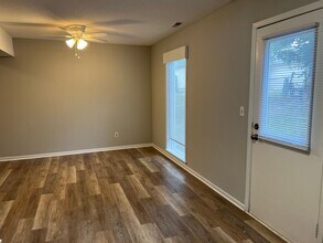 382 Catherine Dr in Columbia, MO - Building Photo - Building Photo